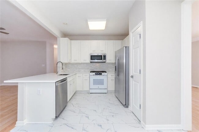 Building Photo - 3418 Rose Arbor Ct