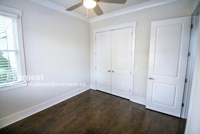 Building Photo - 817 Knox Ave