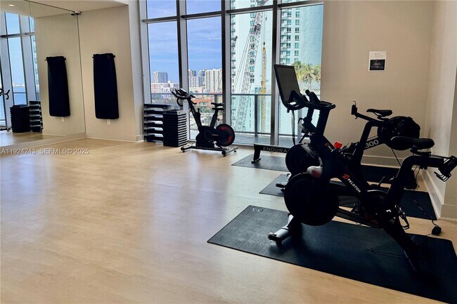 Building Photo - 488 NE 18th St