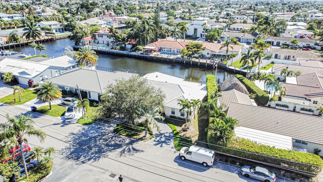 Building Photo - 2810 NE 60th St