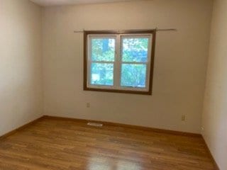Building Photo - WHOLE HOUSE: 3 Bed 1 Bath close to UWEC! Available June 1st