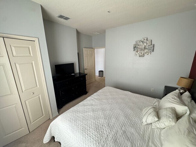 Building Photo - Exceptional Townhome in West Lucaya Village — Minutes from Walt Disney World