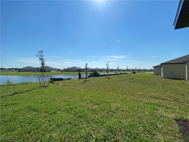 Building Photo - 14857 Portico Blvd