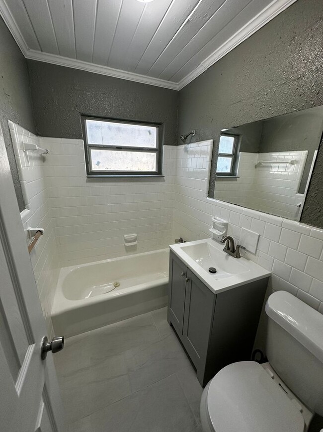 Primary Photo - 3618 Machado St