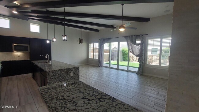 Building Photo - 12349 Desert Wolf Ave