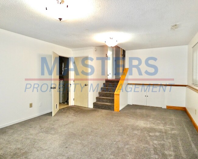 Building Photo - 3 Bedroom House for Rent