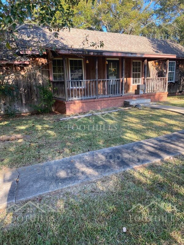 Building Photo - 1018 Cothran Cir