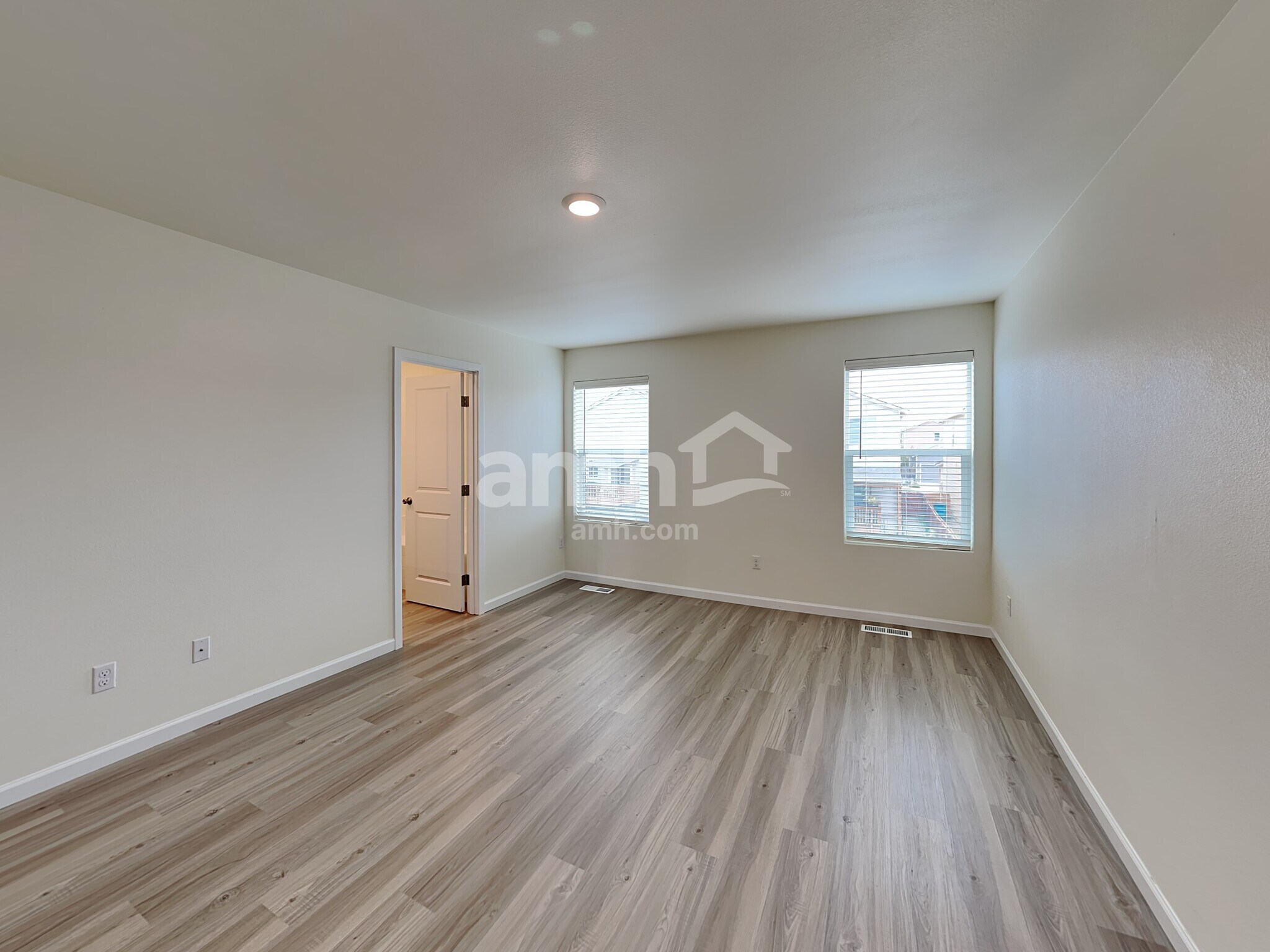 Building Photo - 1221 W 17th Ave