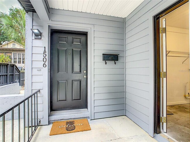 Building Photo - 1506 E Jefferson St