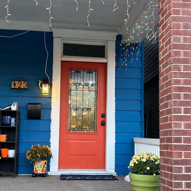 Building Photo - 123 Clearview Ave