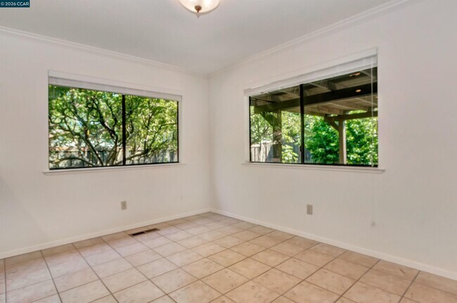 Building Photo - 332 Downham Ct