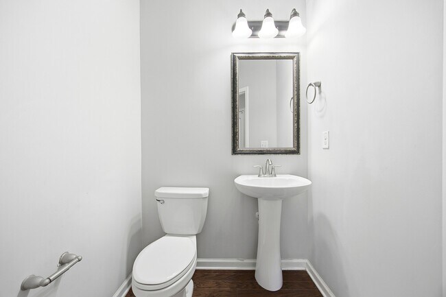 Building Photo - 7275 Heritage Oak Ct