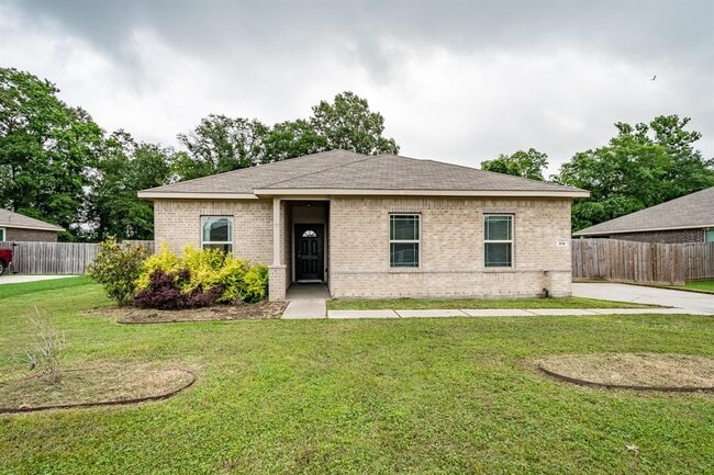 Building Photo - 104 Tracie Dr
