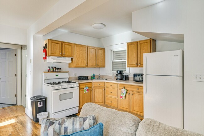 Building Photo - 139-141 Putnam Avenue-SI ID1385916P