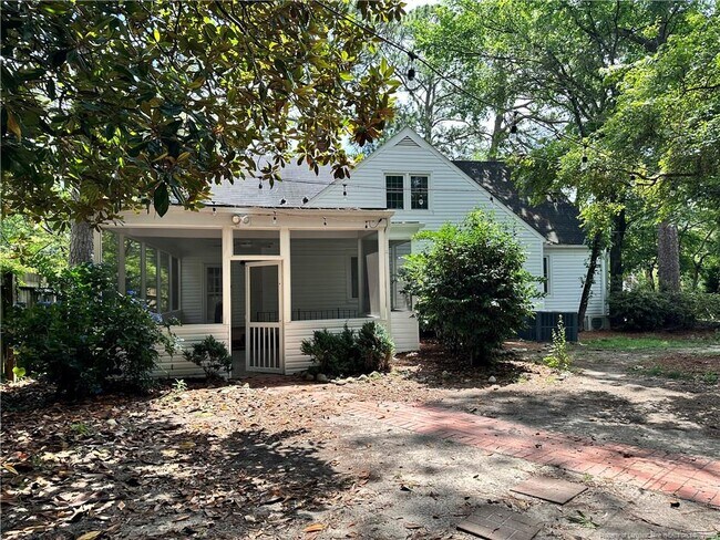 Building Photo - 238 Pinecrest Dr