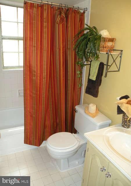 Building Photo - 601 Bashford Ln