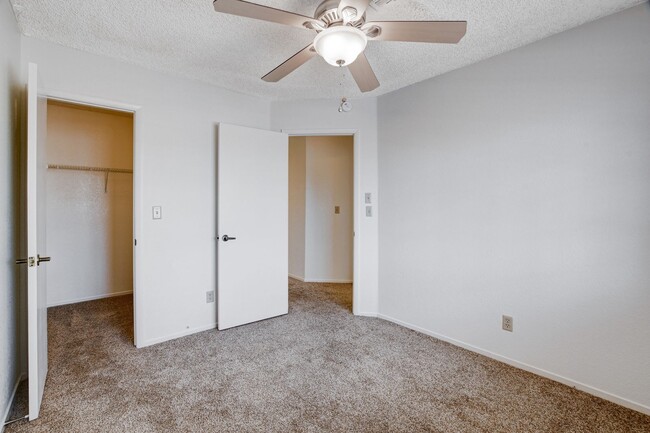 Building Photo - 4BEDROOM HOME ON THE GOLF COURSE 89130 * C...
