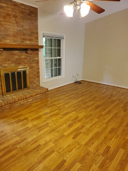 Building Photo - 1167 Turkey Foot Rd