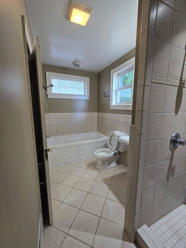 Building Photo - Oceanview 3 bedroom Cottage