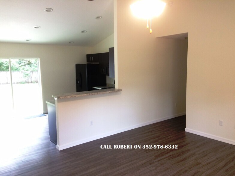 Building Photo - 4100 Holly Hl