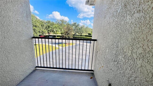 Building Photo - 9165 Lee Vista Blvd