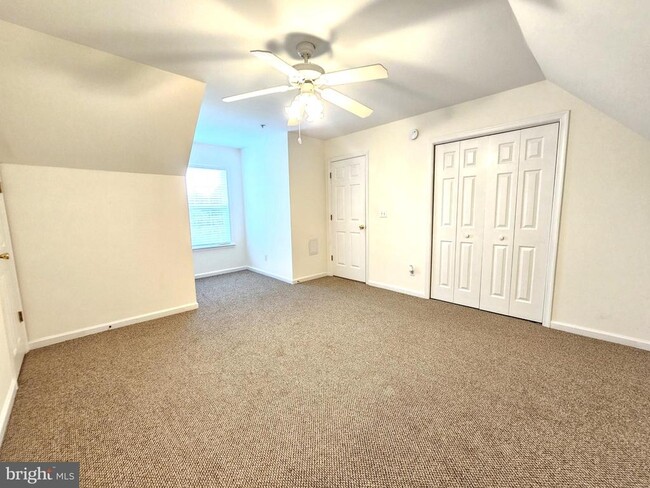 Building Photo - 1014 Zircon Ct