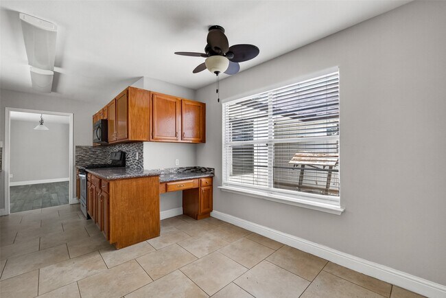 Building Photo - 3218 Tynemeadow Ct