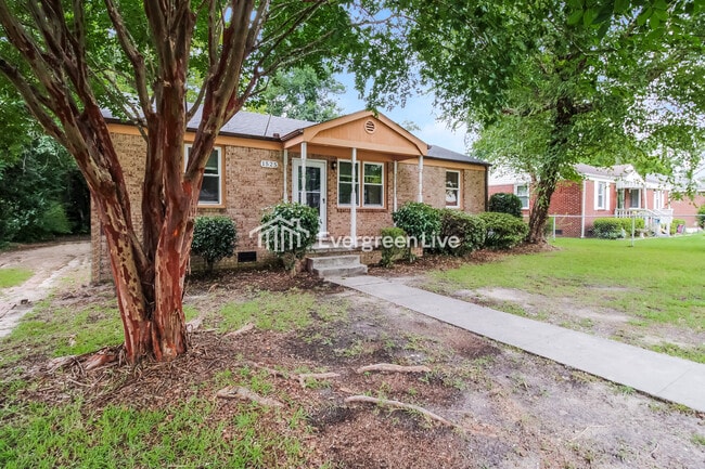 Building Photo - 1525 Abbot Rd