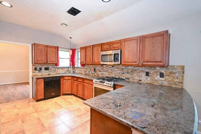 Building Photo - 16302 Ash Point Ln