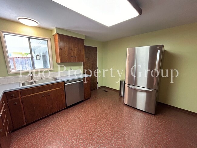 Building Photo - South Eugene Home by Kincaid Park