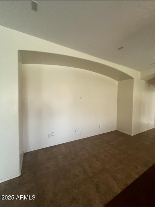 Building Photo - 576 E Julian Dr