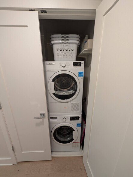 In-Unit Laundry Machine - 1211 Van St SE