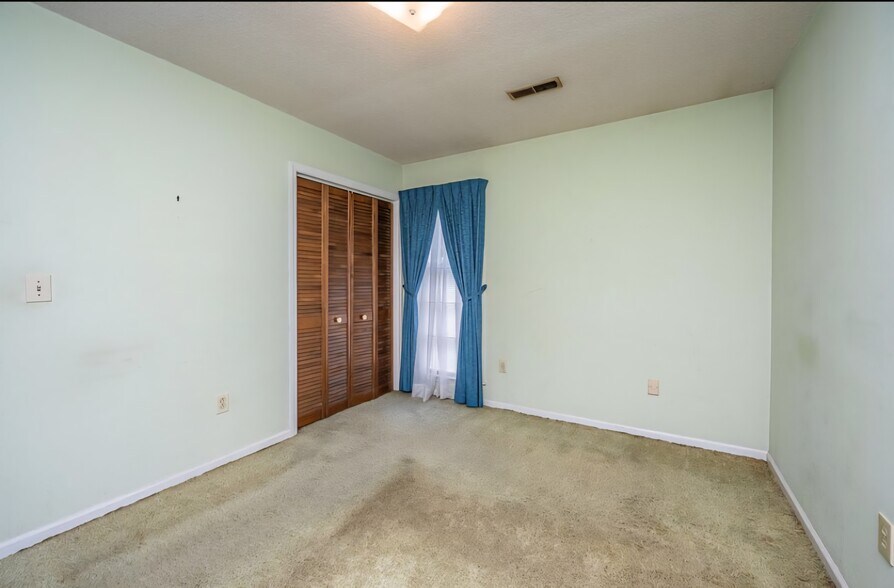 Bed 2 - 4328 Cheviot Dr