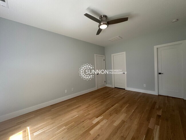 Building Photo - Gorgeous Updated 4 Bedroom Ranch Home