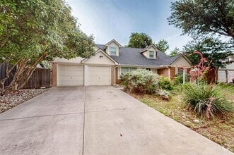 Building Photo - 2927 Selma Ln