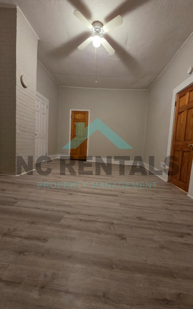 Building Photo - 714 Dillard St