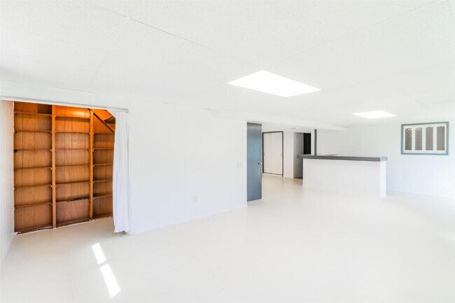 Building Photo - 9724 Brookmere Dr