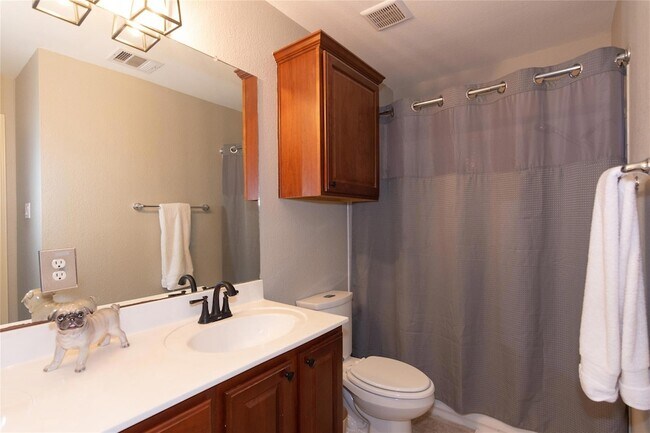 Building Photo - 11004 Quarry Oaks Trail