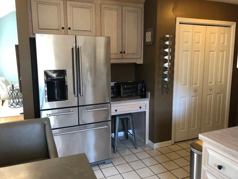 Kitchen - 415 St. Ives Trace