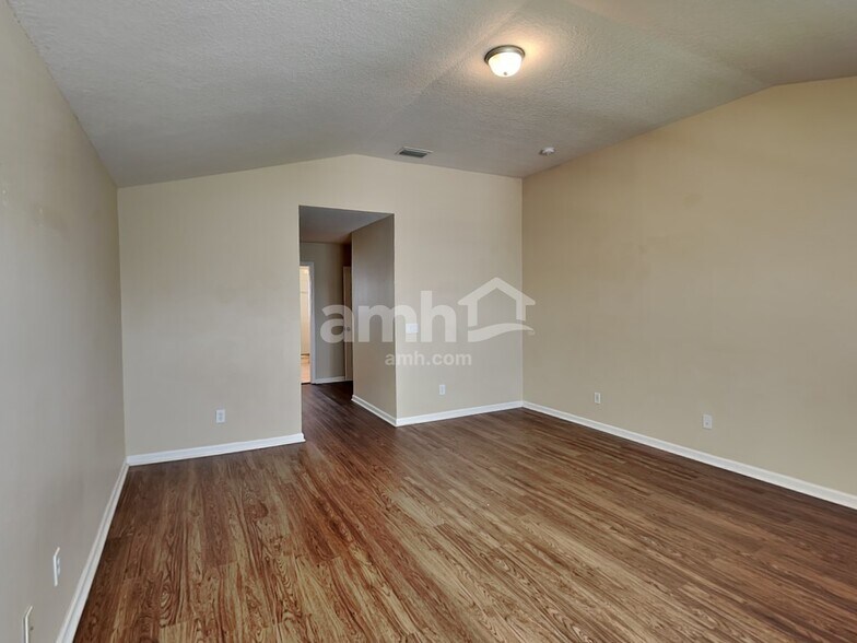 Building Photo - 1134 Serengeti Way