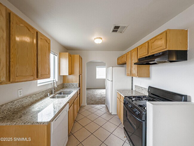 Building Photo - 3742 Piedras Negras Dr