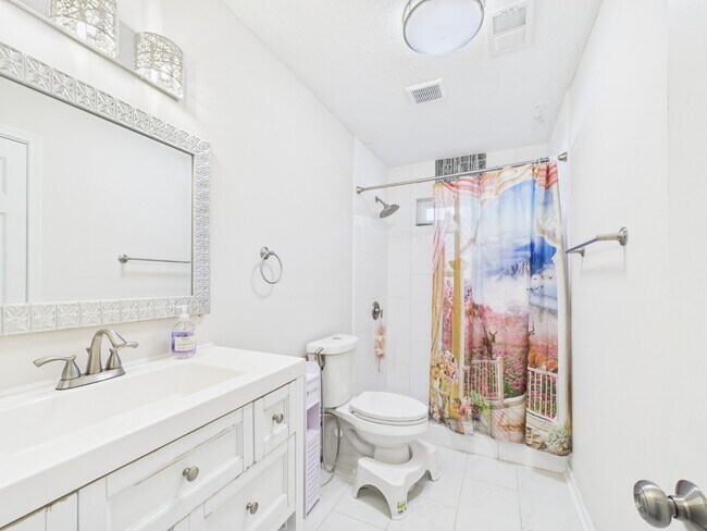 Building Photo - Beautiful Ranch Home for Rent – Top Schools, Prime Location!