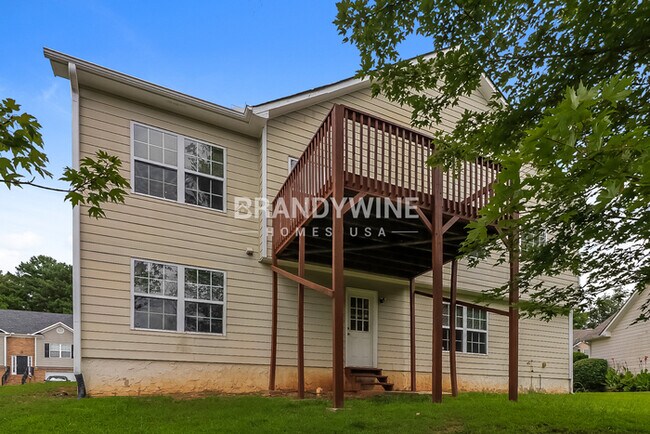 Building Photo - 455 Boxelder Rd