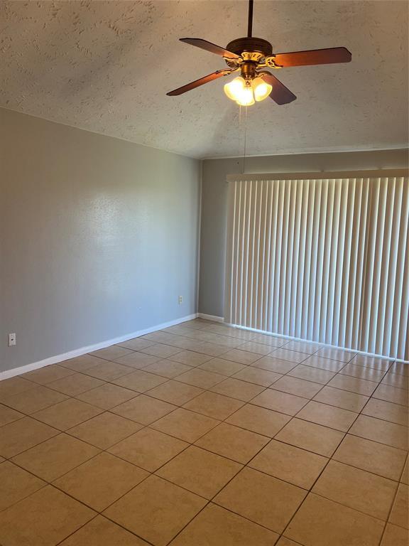 Building Photo - 12827 Hill Branch Dr