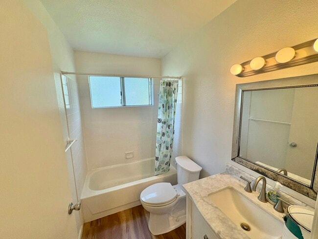 Building Photo - 95-536 Wikao Street, Unit D101