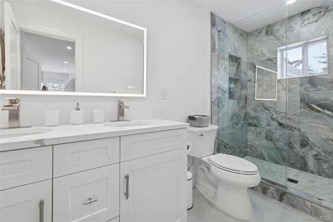 Building Photo - 10 Sagamore Rd