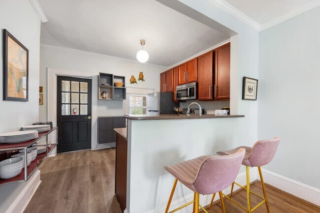 Building Photo - 800 Magnolia Ave