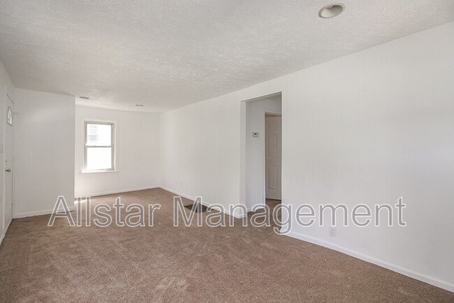 Building Photo - 736 Bettes Ave