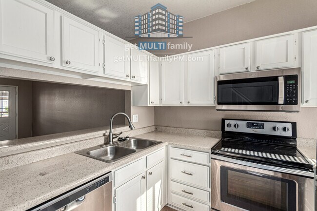 Primary Photo - 18818 N 34th Dr