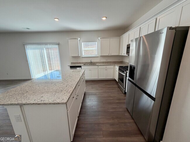 Building Photo - 788 Gelderland Dr